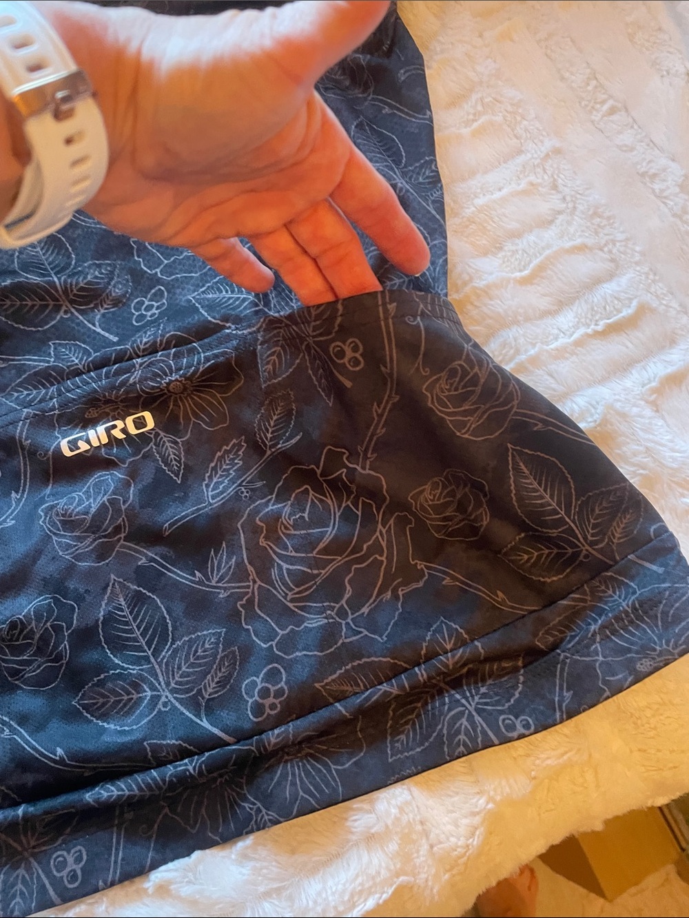 Giro Black Floral Short-Sleeve Cycling Jersey - Picture 7 of 7